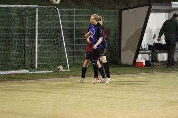 Bild 65 - Frauen am 20.4.12